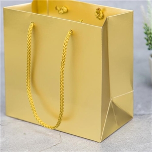 [0205034] ถุงกระดาษ ถุงใส่ของฝาก ถุงใส่ของขวัญ ถุงช้อปปิ้งพรีเมี่ยม สีทอง18x18x10 ซม.