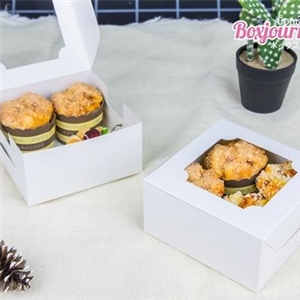 [0403048] กล่องใส่ขนม กล่องใส่ของว่าง กล่องใส่อาหารว่าง กล่องสแน็ค หน้าต่างกว้าง สีขาว (กล่องเค้กครึ่งปอนด์)