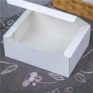 [0405019] กล่องใส่ขนม กล่องใส่ของว่าง กล่องใส่อาหารว่าง กล่องสแน็คบ็อกซ์ สีขาว