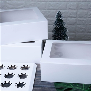 [0507010] กล่องใส่เบเกอรี่ กล่องใส่สินค้า บรรจุภัณฑ์ กล่องคัพเค้ก 12 ชิ้น ทรงสูง พร้อมฐาน สีขาว