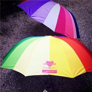 ขายส่งร่ม ร่มรุ้ง ร่มสายรุ้ง ร่มสีรุ้ง รับสกรีนร่ม รับผลิตร่ม