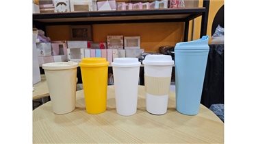 แก้วกาแฟพลาสติก จิบกาแฟทุกวันได้ง่ายๆ ทุกที่ทุกเวลา