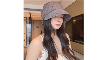 หมวกปีกกว้างแฟชั่นสไตล์เกาหลี ไอเทมท้าแดดที่สาวยุคใหม่ต้องมี