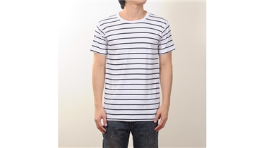 เสื้อยืดลำลองลายทาง สัมผัสความคลาสสิกในทุกการเคลื่อนไหว